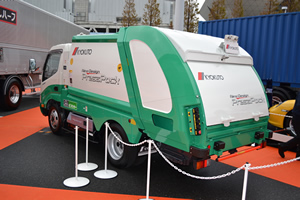 東京モーターショー2011 極東開発工業 電動塵芥車