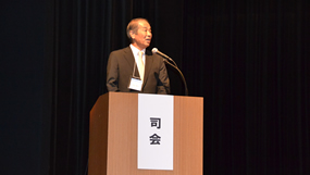 第1分科会の司会を務めた愛媛県トラック協会の岡田専務