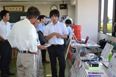 群馬県トラック協会で「安全・環境対策製品」合同展示会開